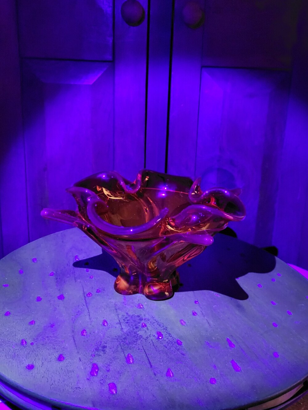 Hand-Blown Pink Glass Centerpiece Bowl - Picture 14 of 14